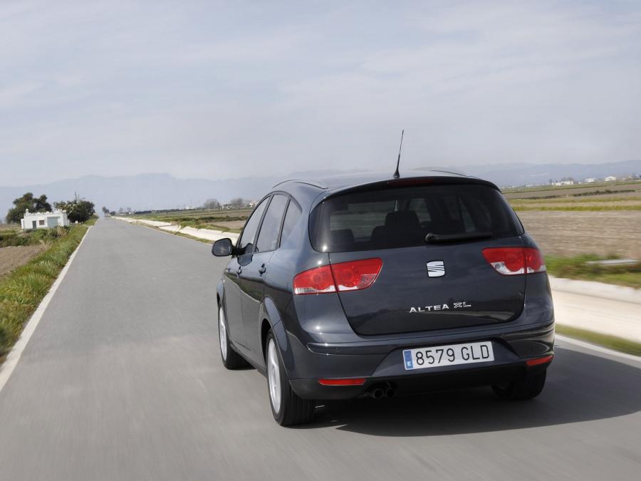 Seat Altea XL 2009 года  (фото 11 из 17)